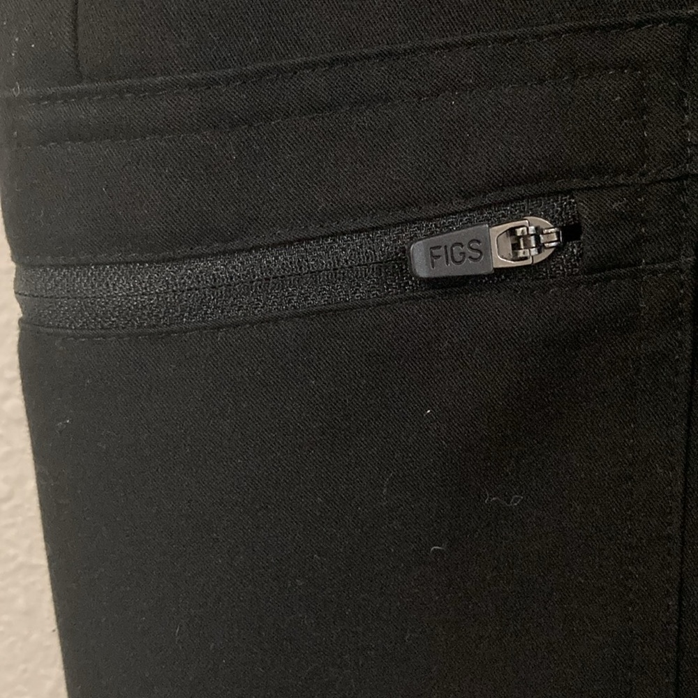 Figs Black Jogger Scrub Pants - Picture 13 of 16